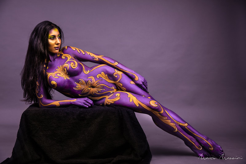 Photographie bodypainting peinture sur corps violet de Marco Mazzini Luxembourg